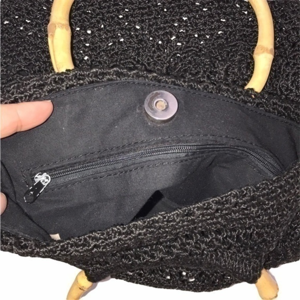 Black Crochet Bag With Bamboo Handles & Magnetic Closure - Picture 7 of 9
